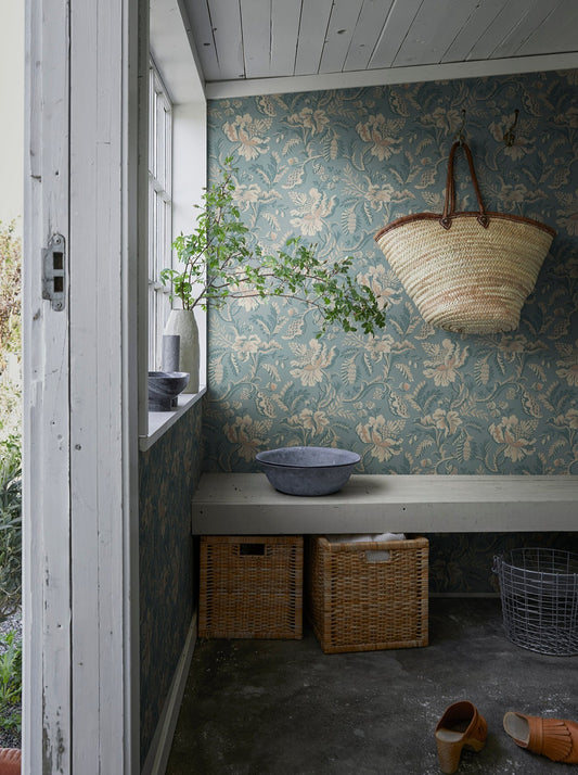 daphne misty blue - s10239 - sandberg wallpaper