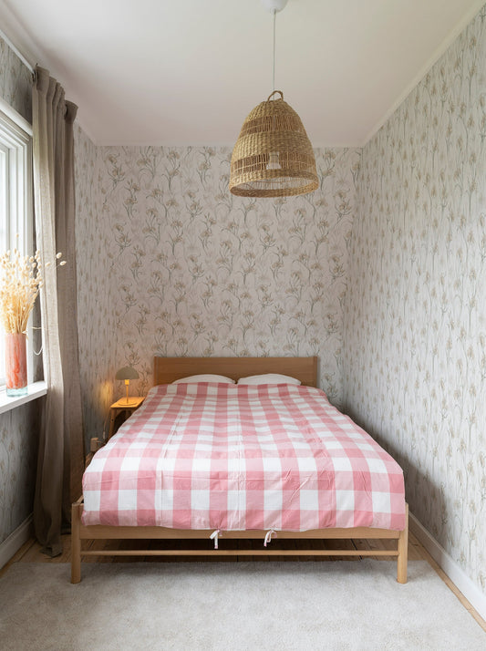 iris powder pink - s10135 - sandberg wallpaper