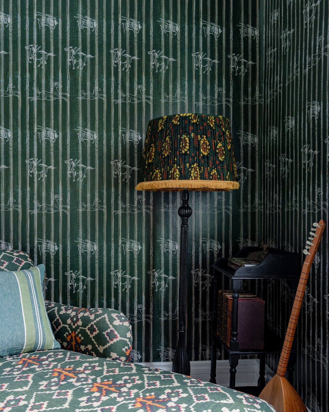 mind the gap - a fable evergreen wallpaper - wp30002