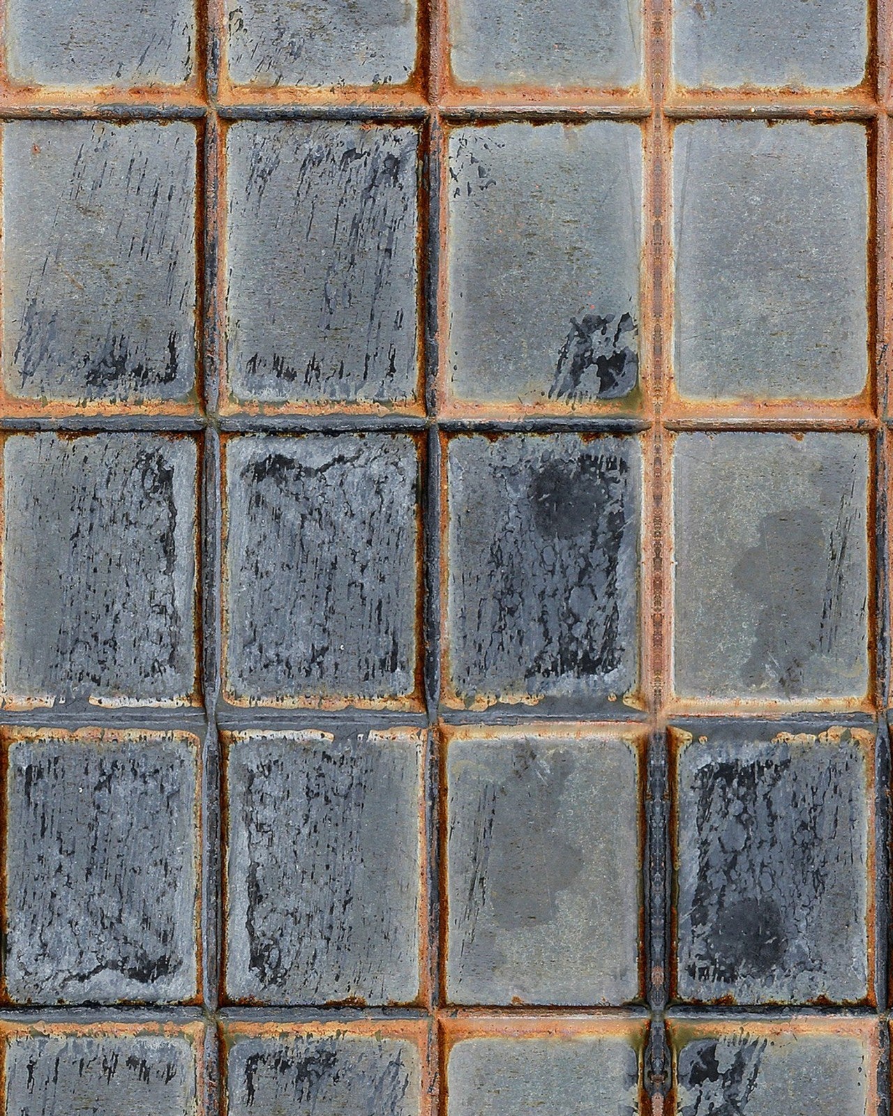 mind the gap - foundry wall - wp20250