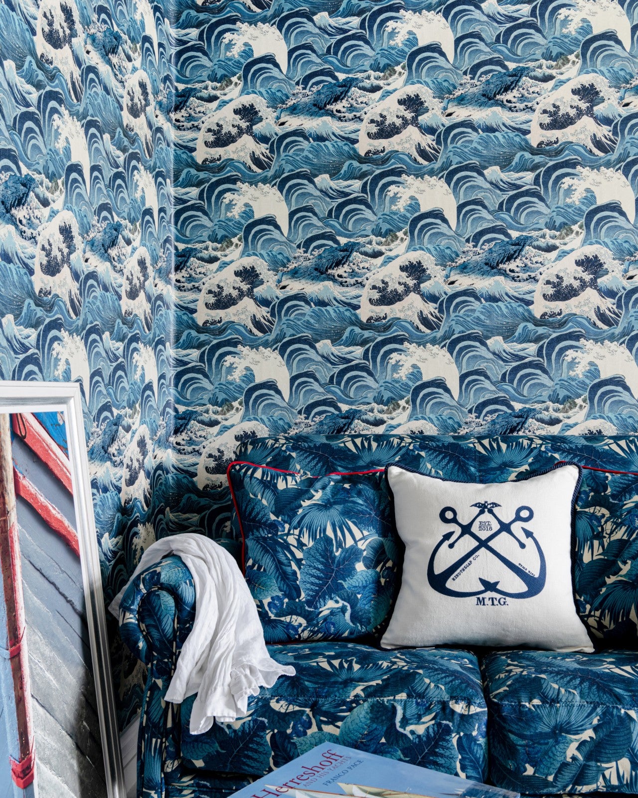 mind the gap - sea waves neutral wallpaper - wp30061