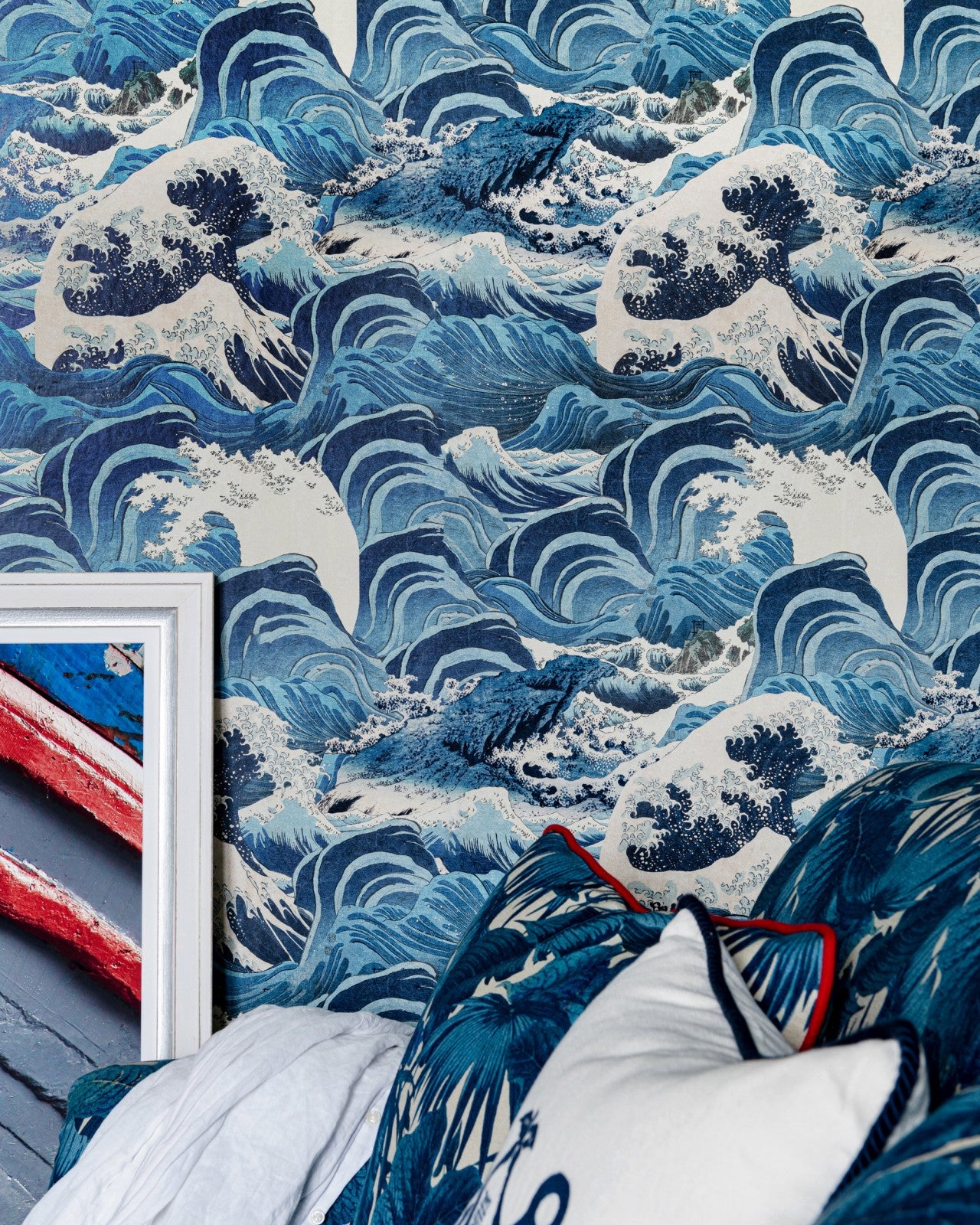 mind the gap - sea waves light blue wallpaper - wp30060