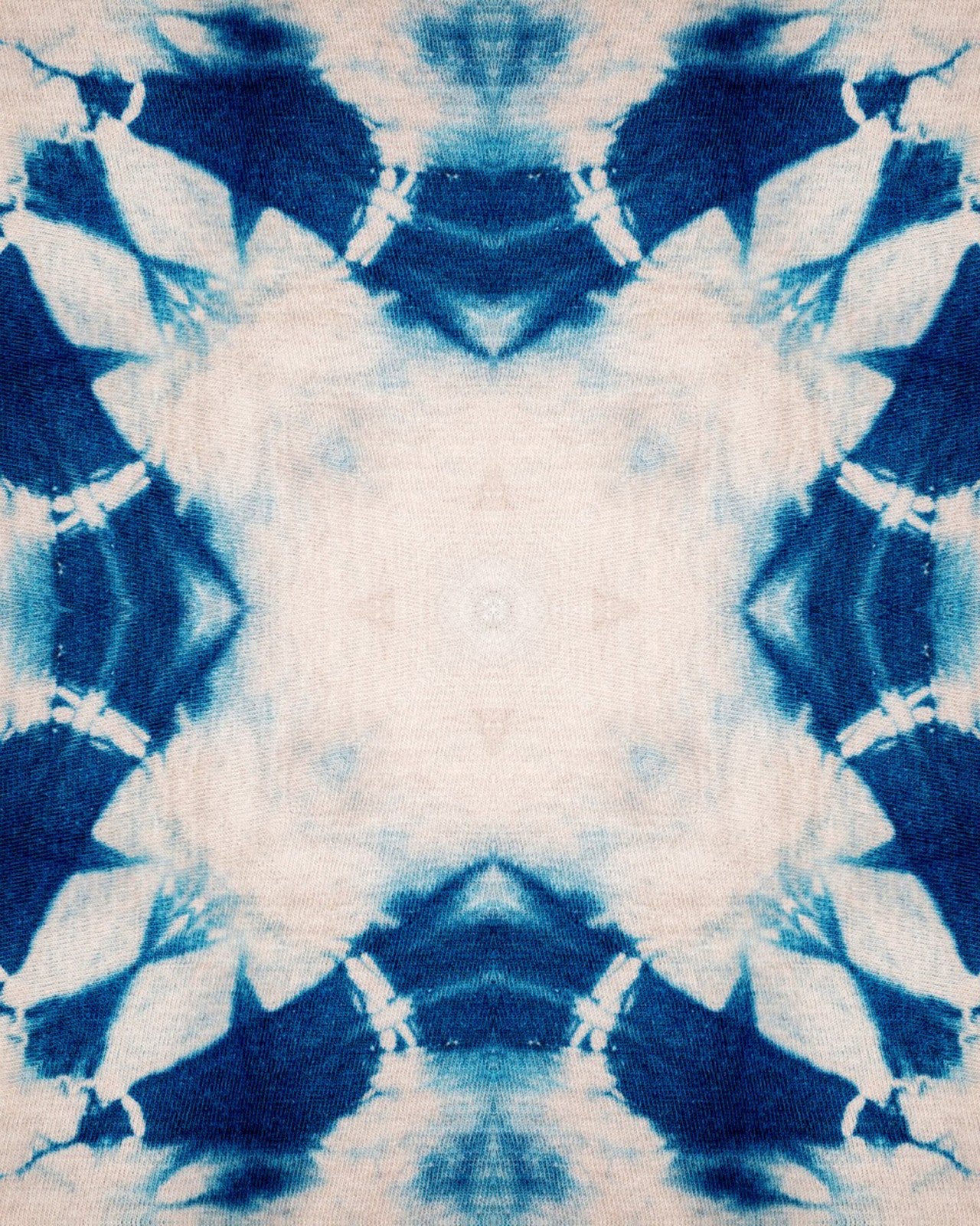 mind the gap - shibori flower - wp20204
