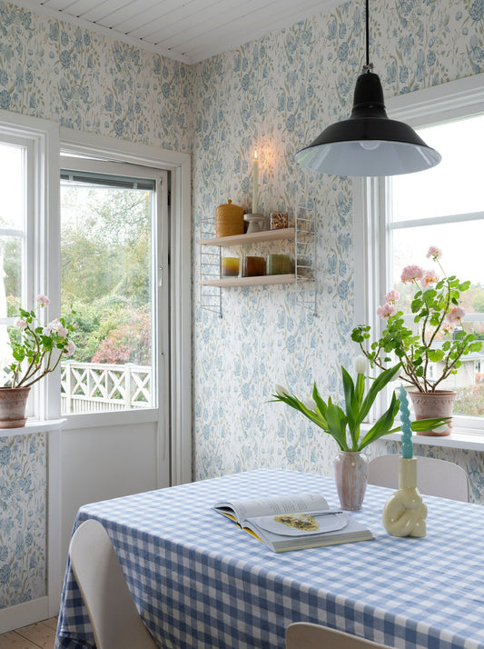 karins bukett sky blue - s10162 - sandberg wallpaper